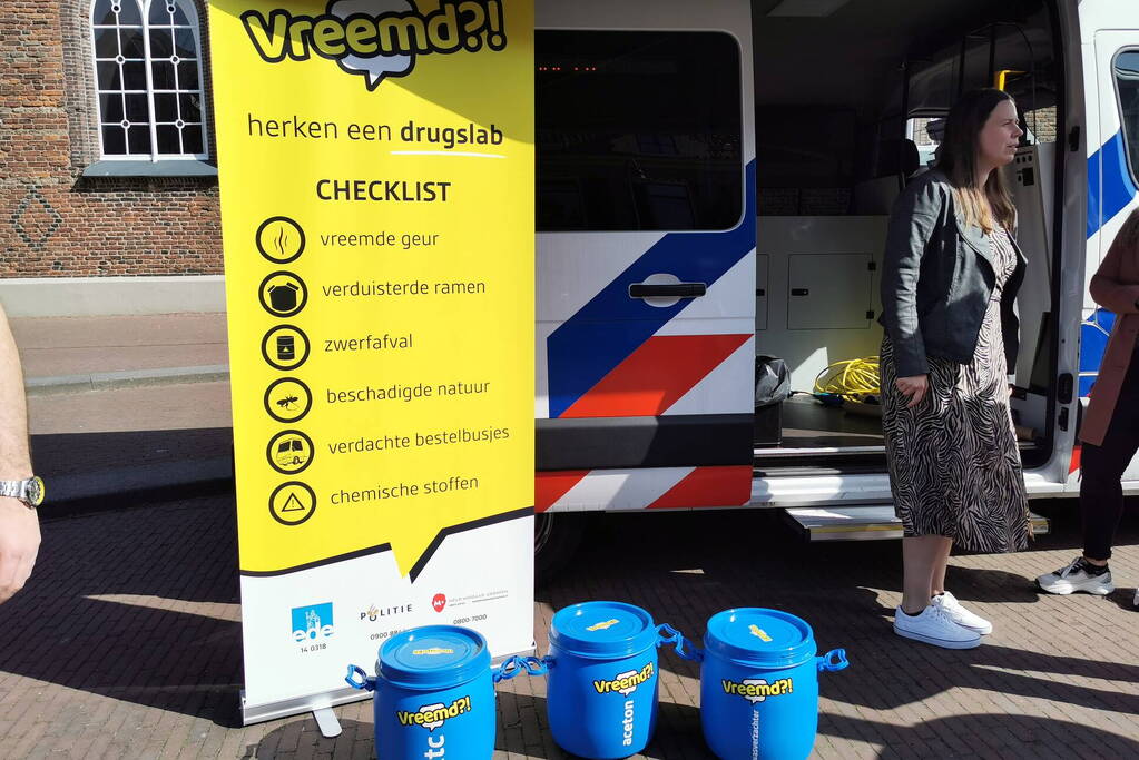 Politie geeft voorlichting aan burgers