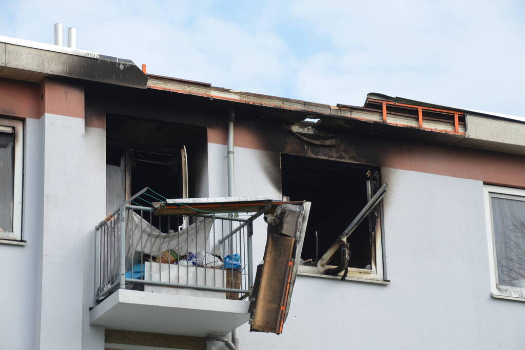 Ravage is enorm na verwoestende brand