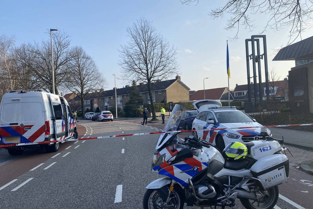 Politie ramt auto na achtervolging