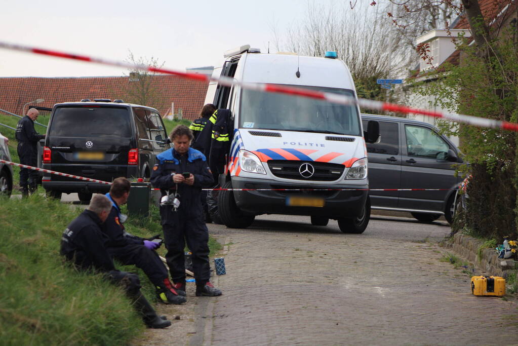 Onderzoek naar aantreffen twee stoffelijk overschotten