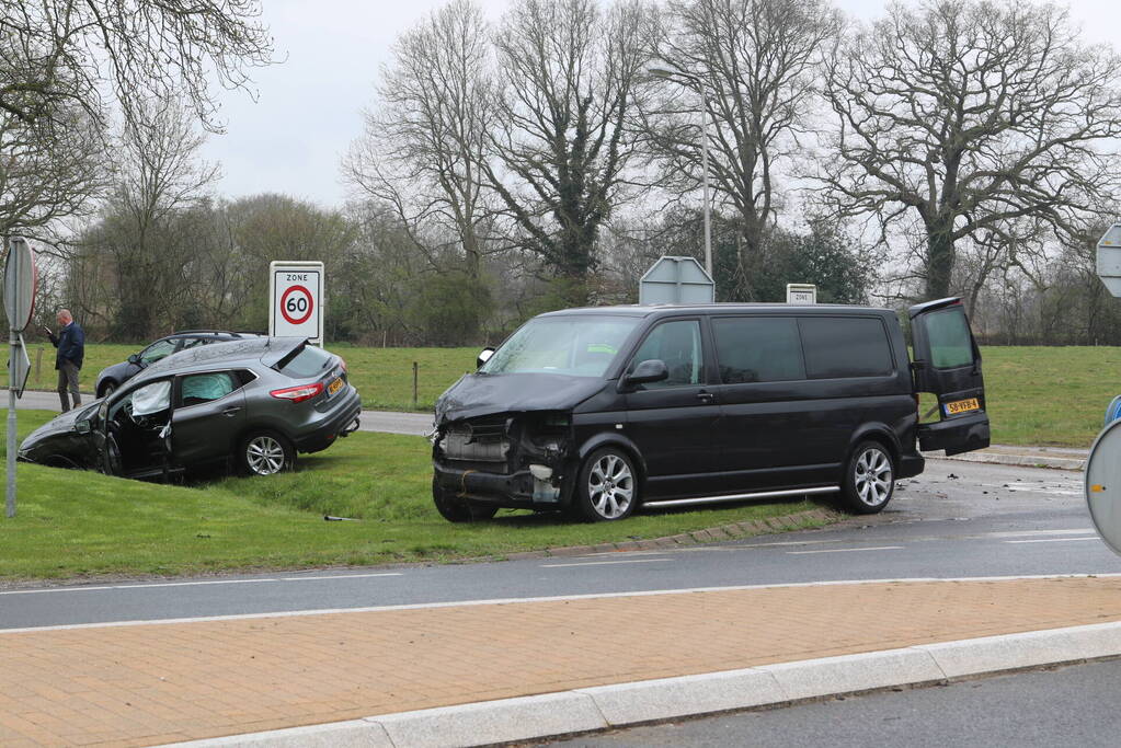 Persoon gewond bij aanrijding op kruising