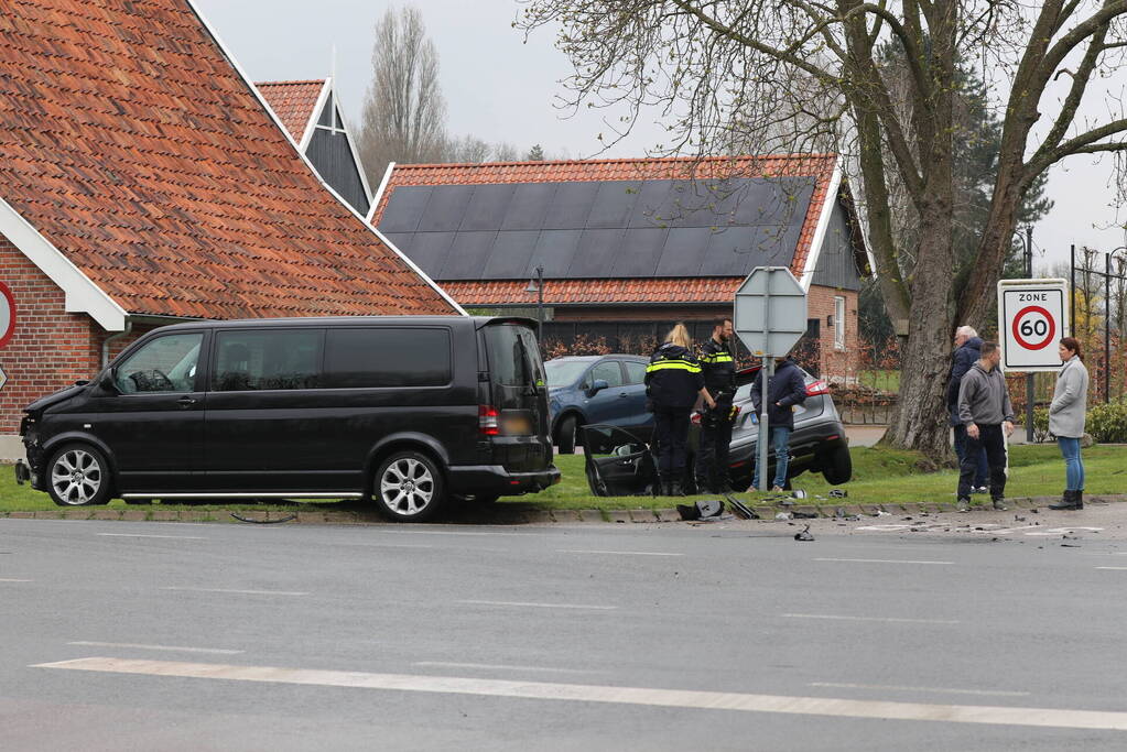 Persoon gewond bij aanrijding op kruising