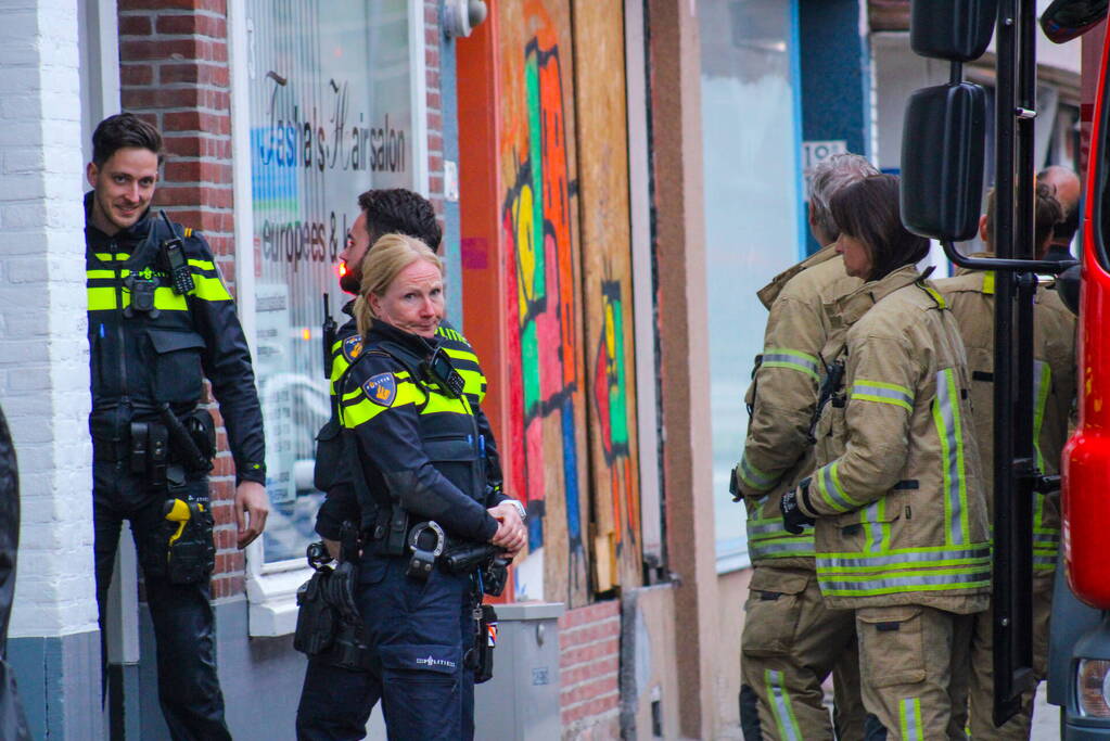 Veel water zorgt voor overlast in kapperszaak