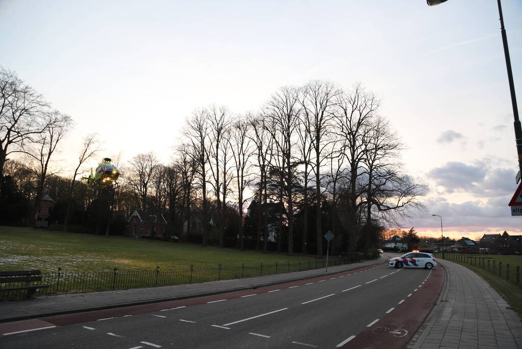 Traumahelikoper landt in voortuin van villa