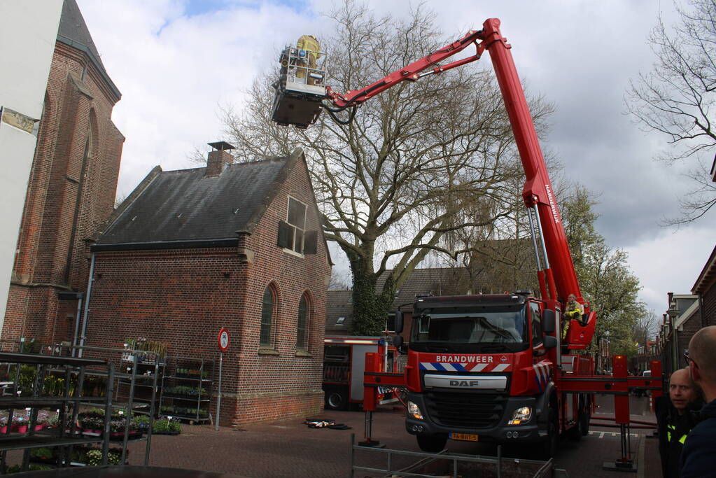 Brand in kerk zorgt voor veel rookontwikkelingen