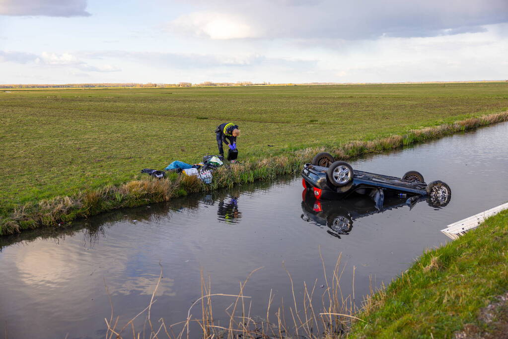 Auto gevonden in sloot