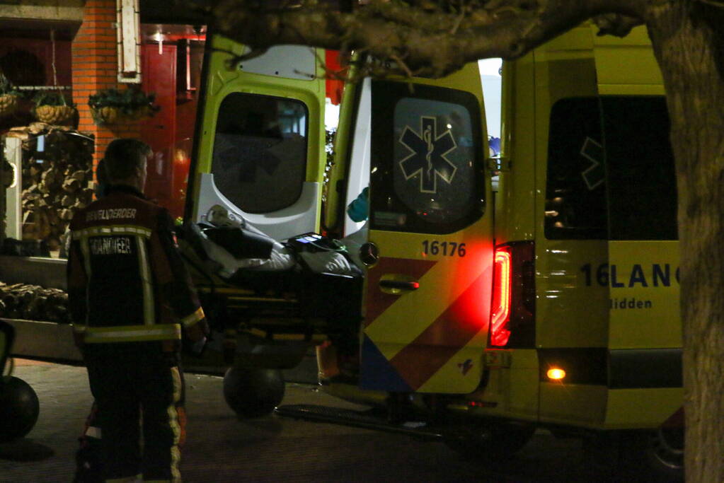 Traumahelikopter ingezet voor gewond persoon op straat