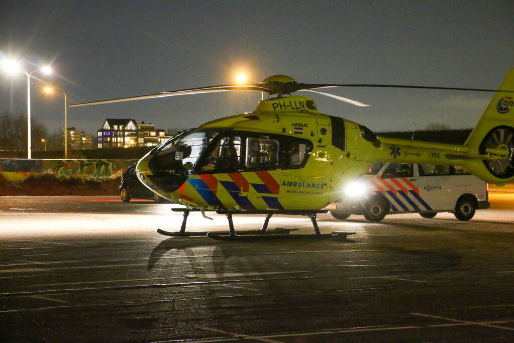 Traumahelikopter ingezet voor gewond persoon op straat
