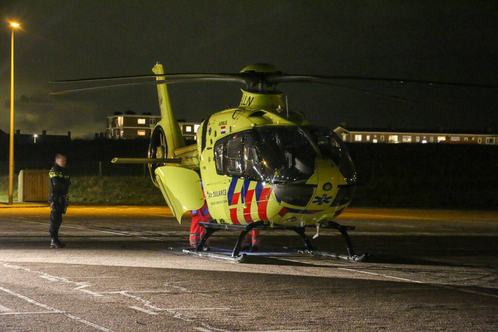 Traumahelikopter ingezet voor gewond persoon op straat