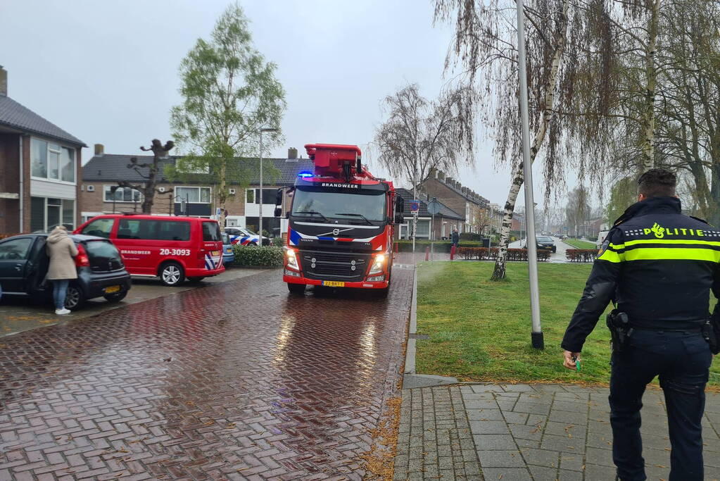Brand in schoorsteen van woning