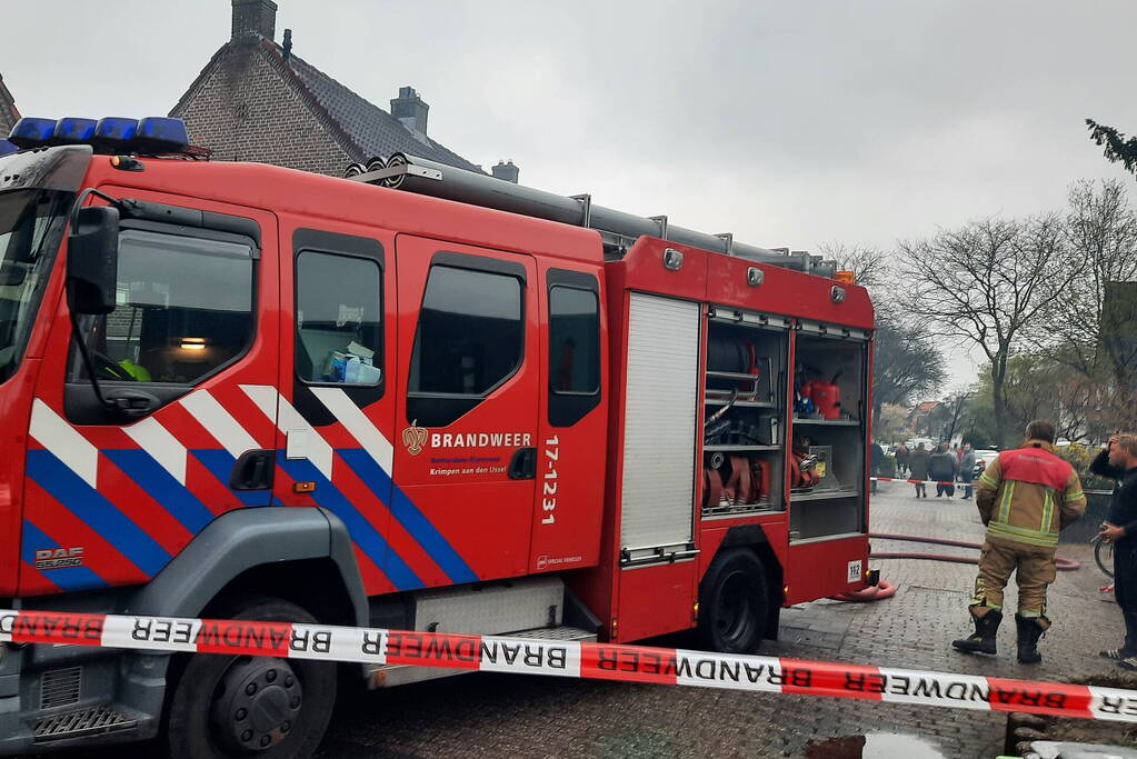Veel rook bij uitslaande brand in schuur