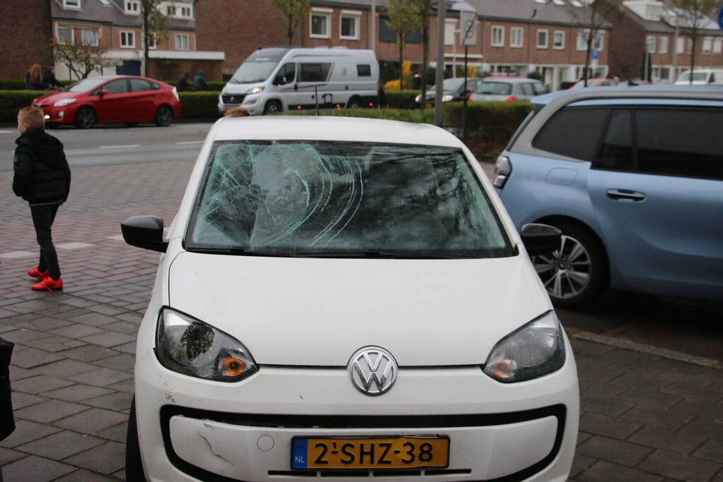 Fietser geschept door automobilist