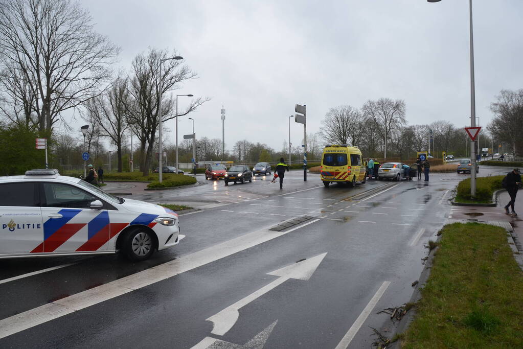 Schade na ongeval op rotonde