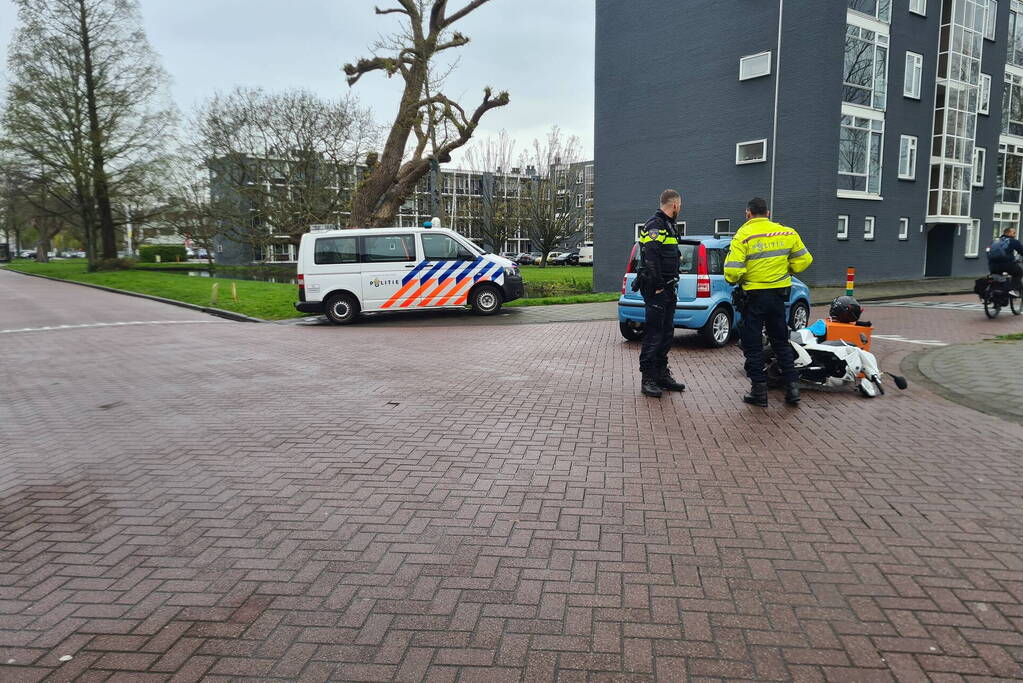 Scooterrijder gewond bij botsing met auto