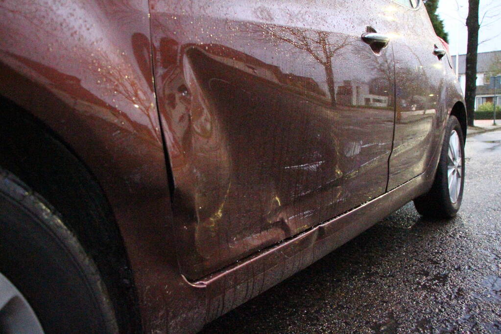 Auto weggesleept na ongeval