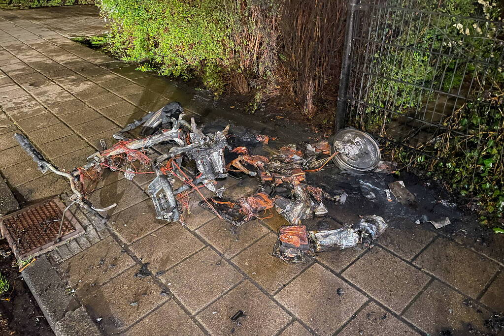 Opnieuw deelscooter in vlammen opgegaan in Soesterkwartier