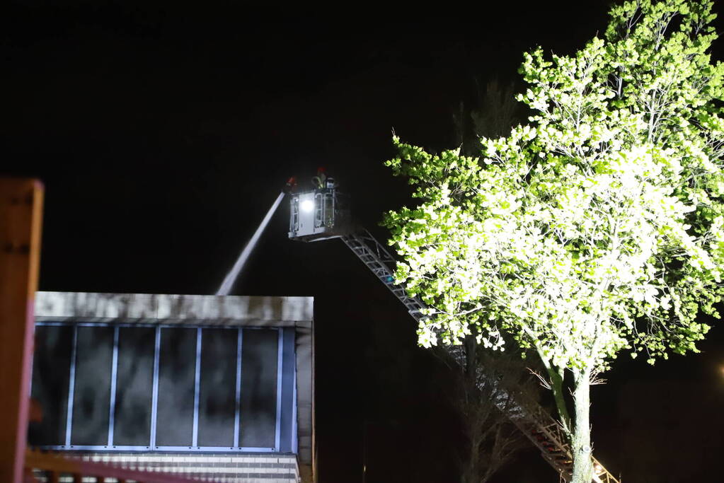 Grote brand bij afvalverwerkingsbedrijf