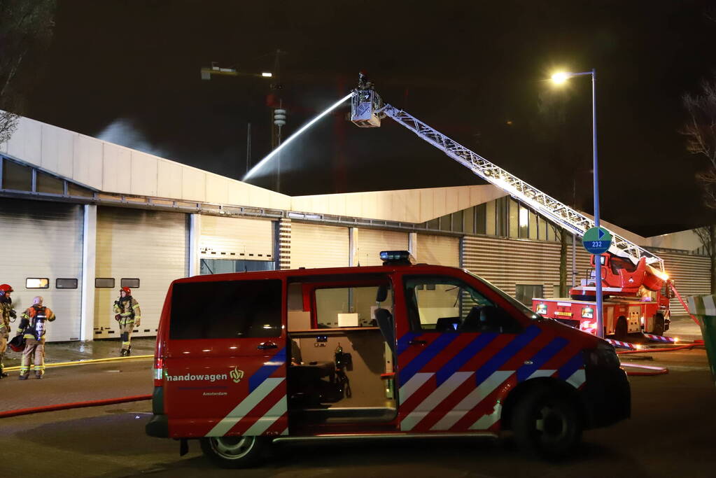 Grote brand bij afvalverwerkingsbedrijf
