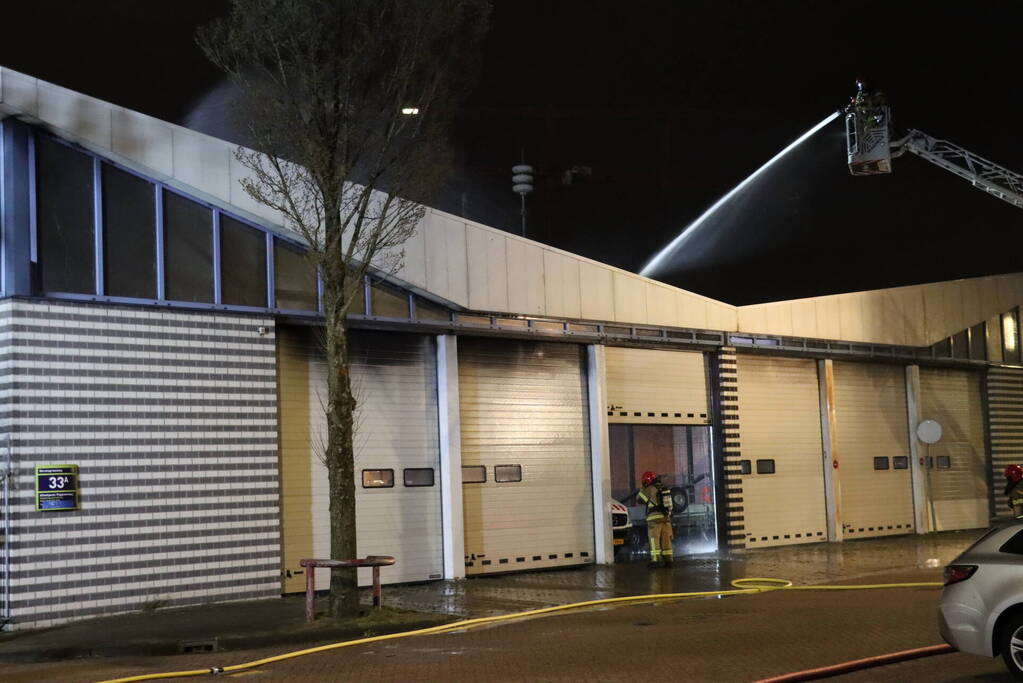 Grote brand bij afvalverwerkingsbedrijf
