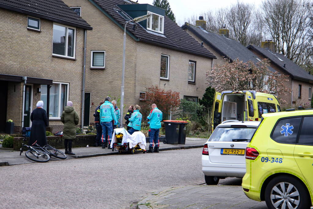 Jongeman raakt gewond na val van fiets