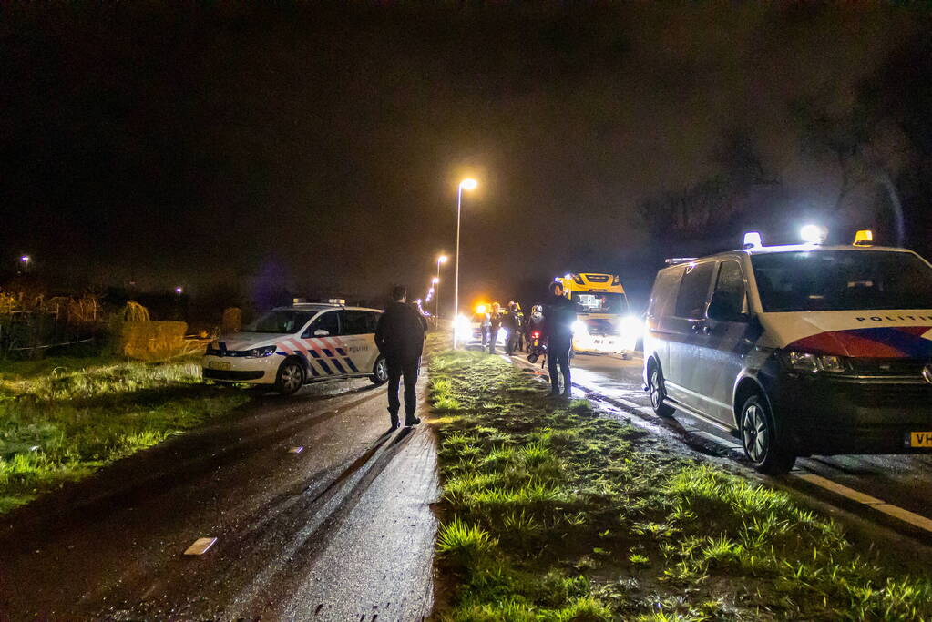 Auto belandt in sloot na wilde achtervolging