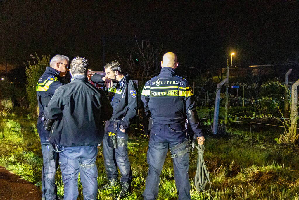 Auto belandt in sloot na wilde achtervolging