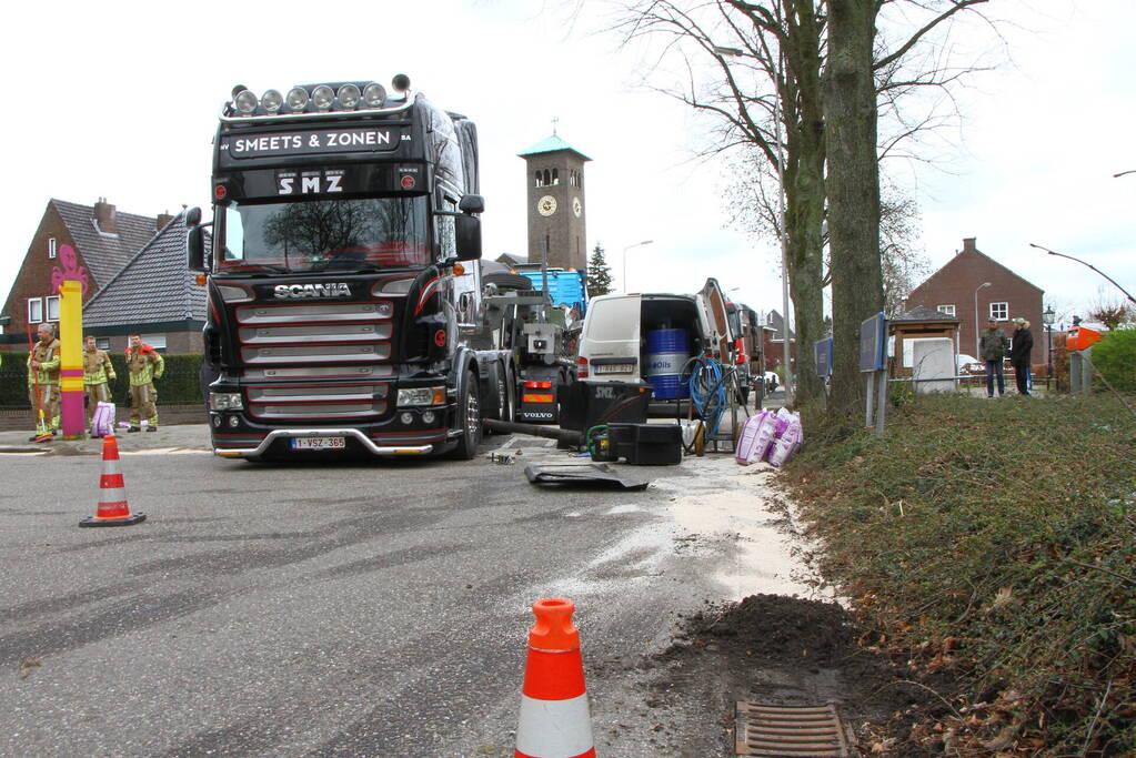 Vrachtwagen verliest dieseltank