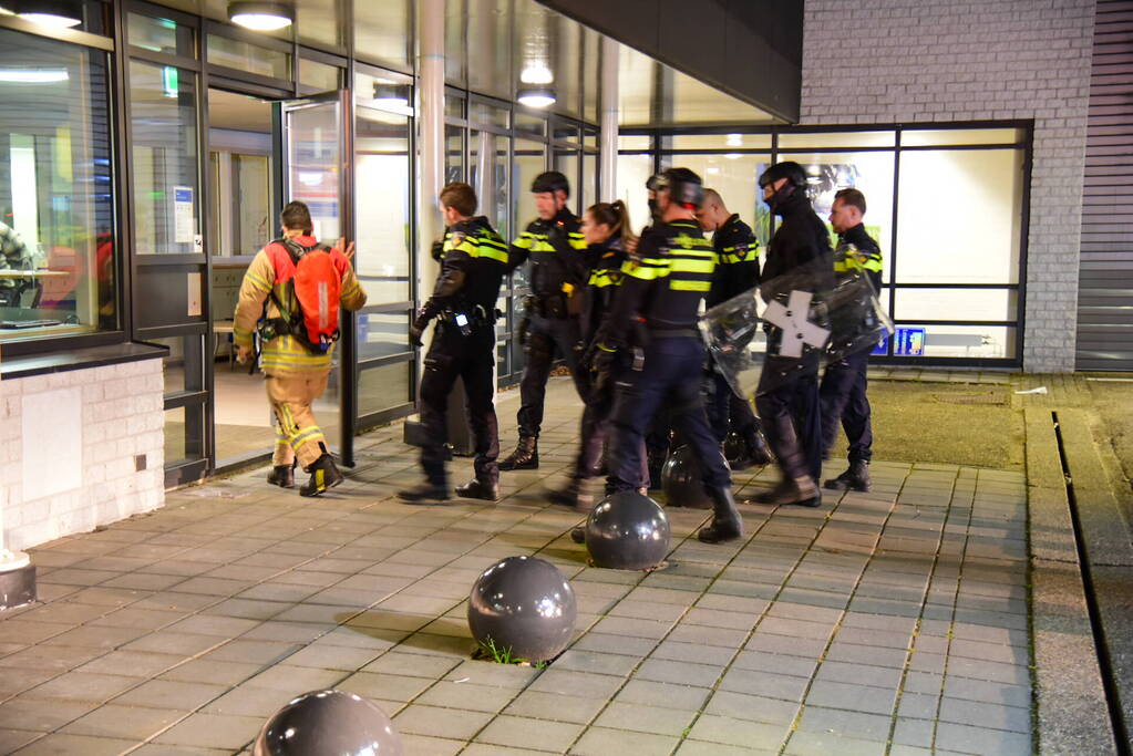 Persoon sticht brand in cel tbs-kliniek