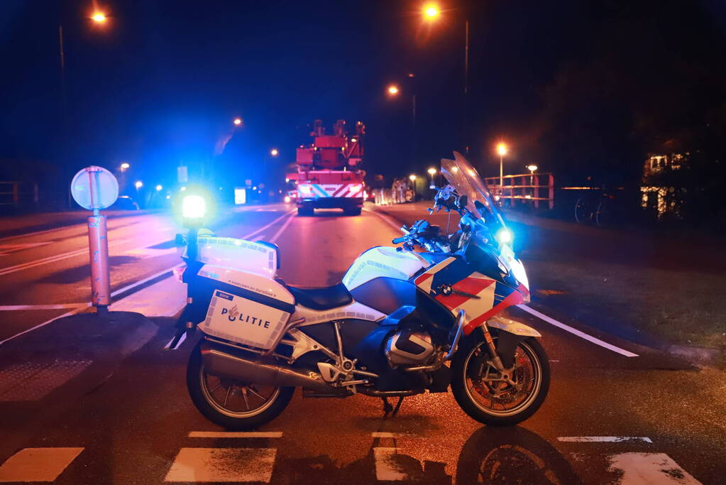 Bewoner start bluspoging bij brand