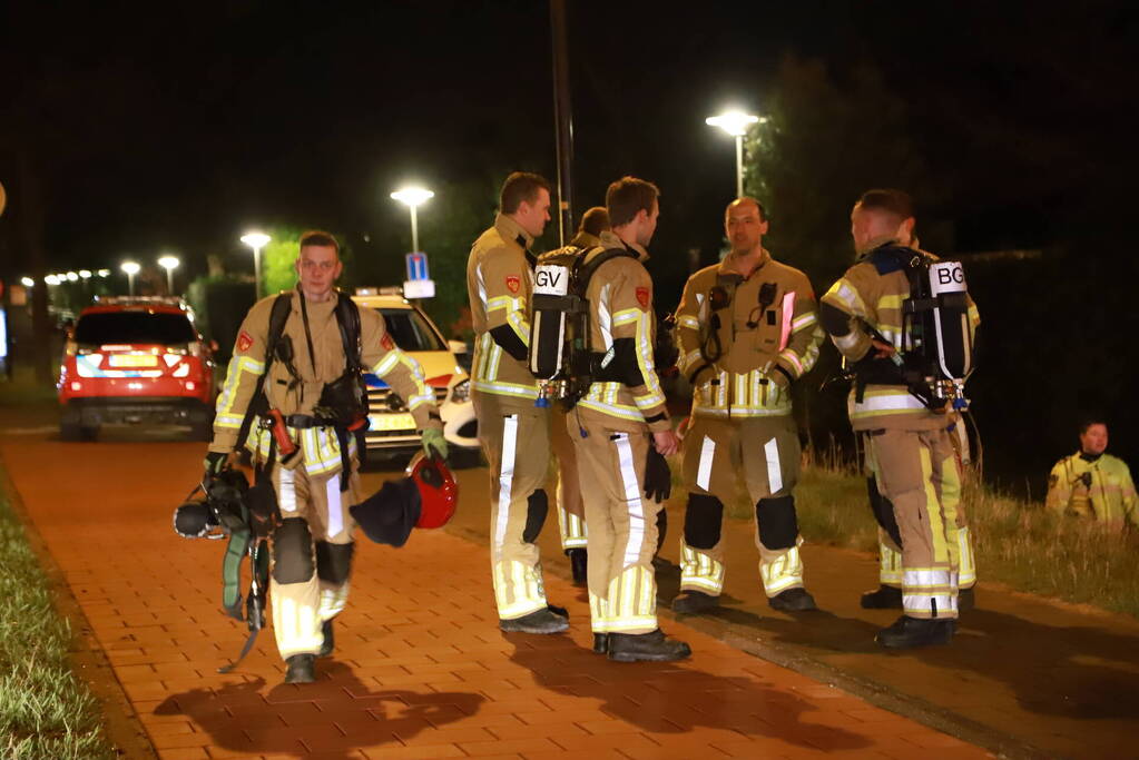 Bewoner start bluspoging bij brand