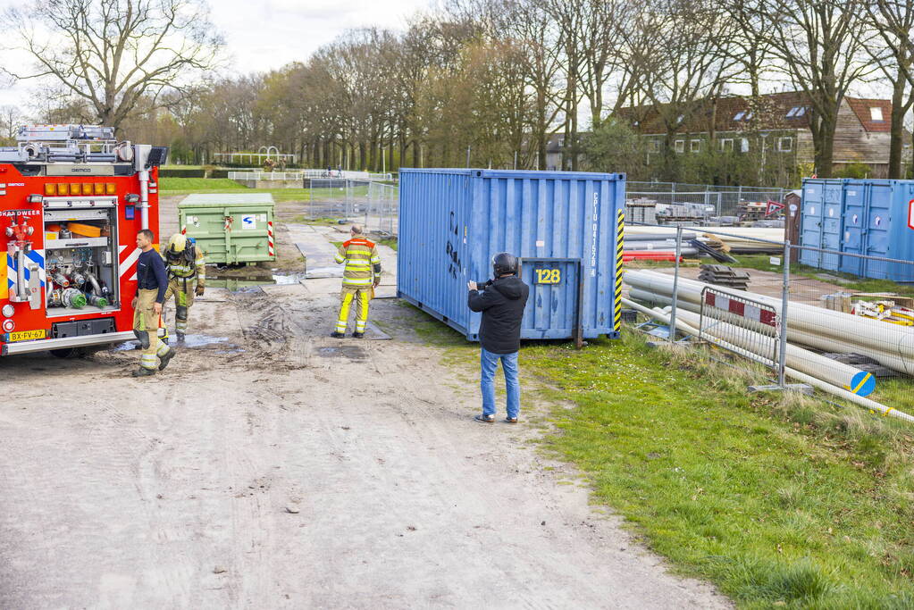Brand in container vol asbest