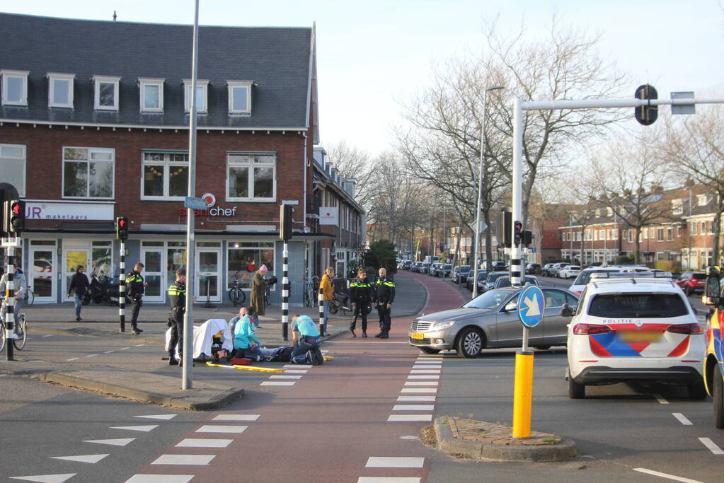 Scooterrijder gewond bij botsing met auto