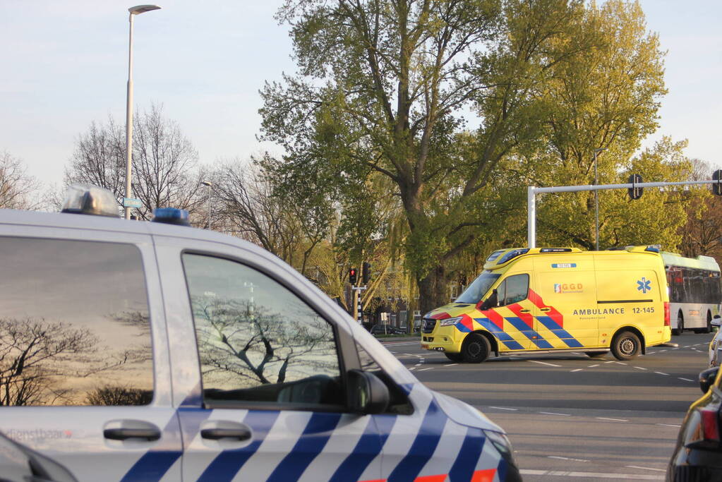 Scooterrijder gewond bij botsing met auto