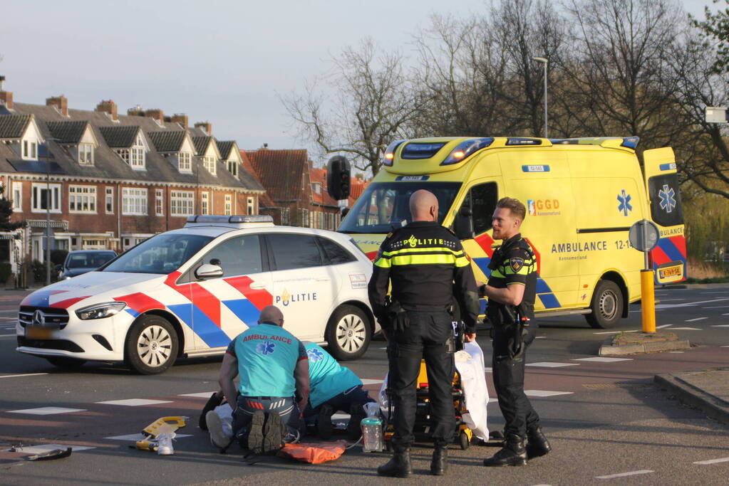 Scooterrijder gewond bij botsing met auto