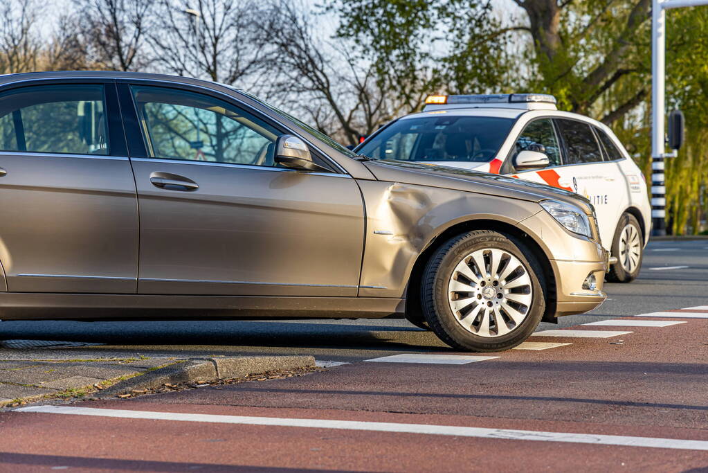 Scooterrijder gewond bij botsing met auto