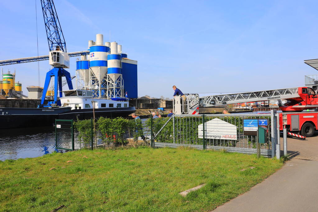 Roeibak Roeivereniging Hemus gezonken in de Eem