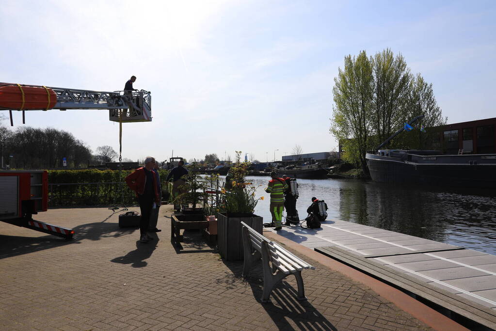 Roeibak Roeivereniging Hemus gezonken in de Eem