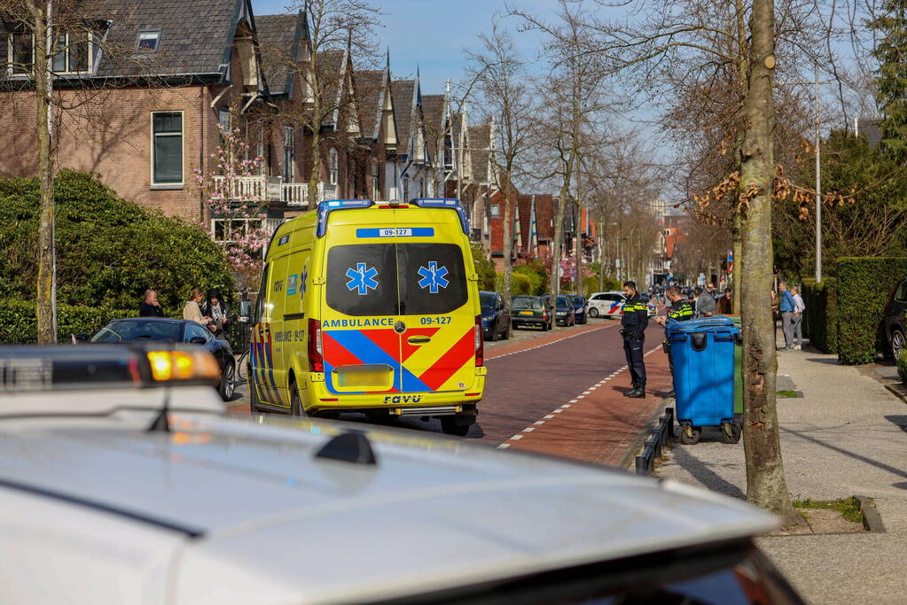 Scooter loopt flinke schade op bij verkeersongeval