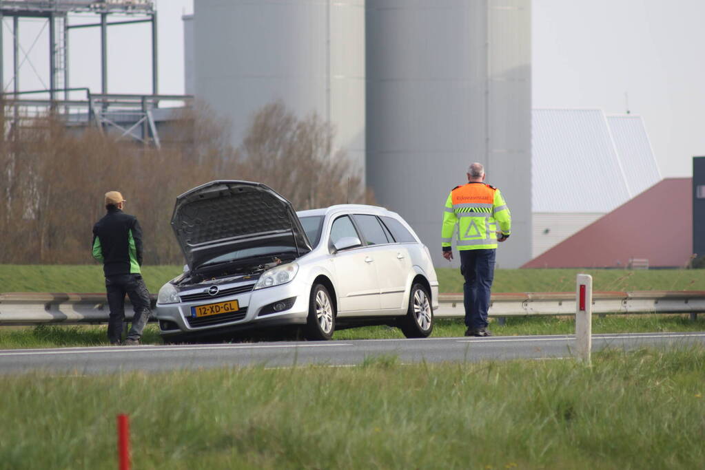 Omstanders voorkomen erger bij autobrand
