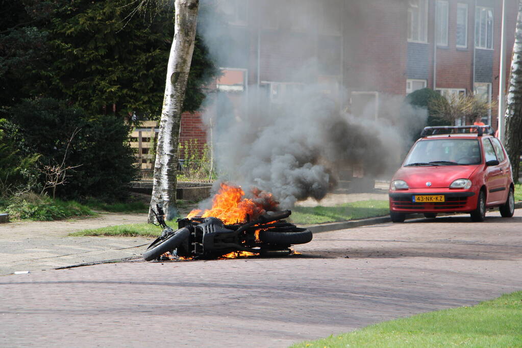 Motor gaat in vlammen op
