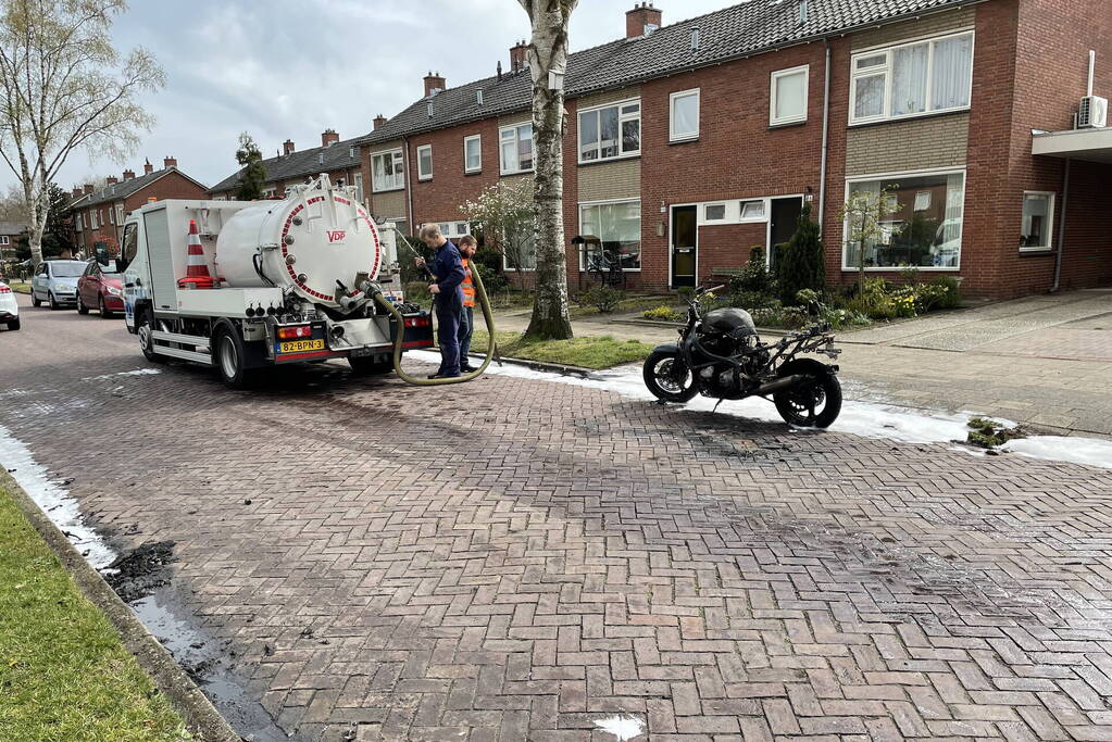 Motor gaat in vlammen op