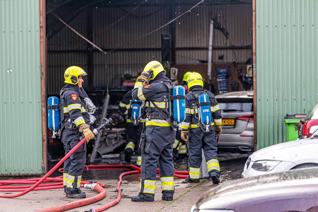 Grote brand in autosloperij