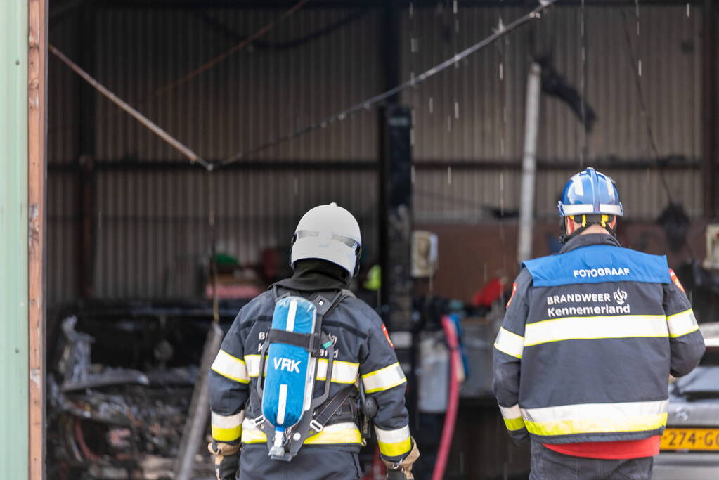Grote brand in autosloperij