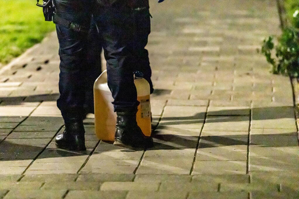 Politie houdt twee benzinedieven aan