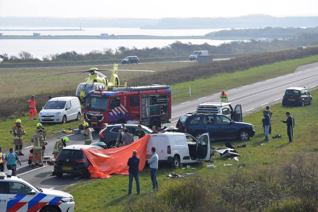 Dode en zwaar gewonde bij ernstig ongeluk