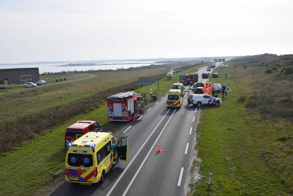 Dode en zwaar gewonde bij ernstig ongeluk