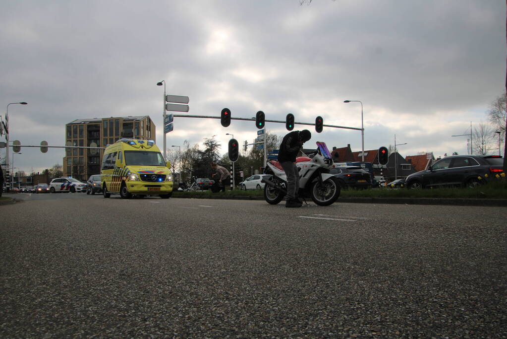 Fietser gewond bij botsing met motor