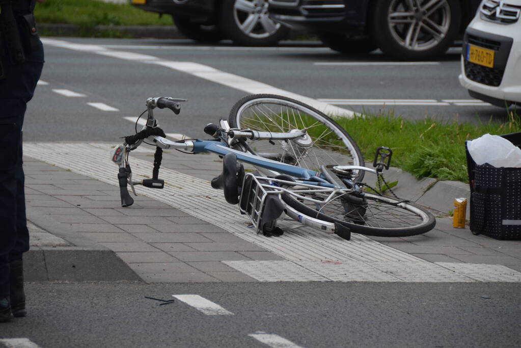 Fietser gewond bij botsing met motor
