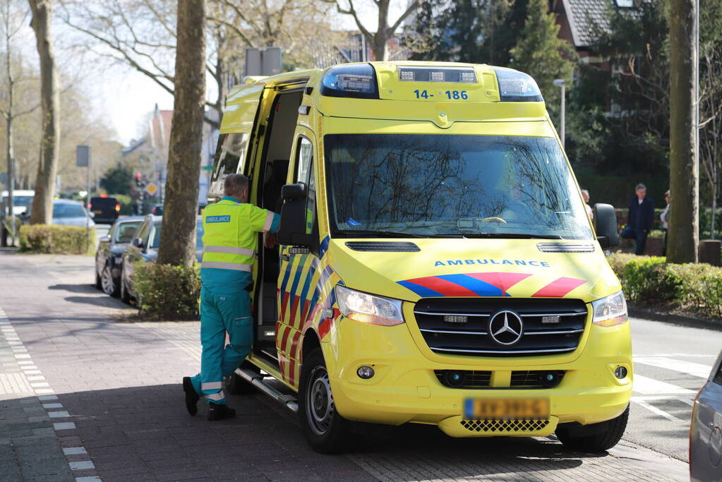 Veel schade bij ongeval tussen twee auto's