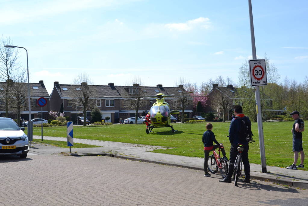 Traumahelikopter trekt veel bekijks